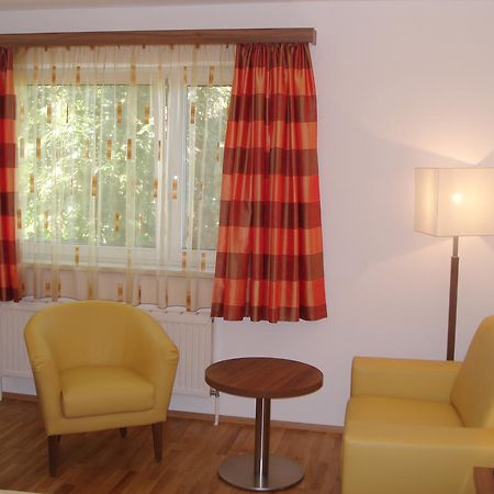 Hotel Almtalerhof Траун Екстер'єр фото