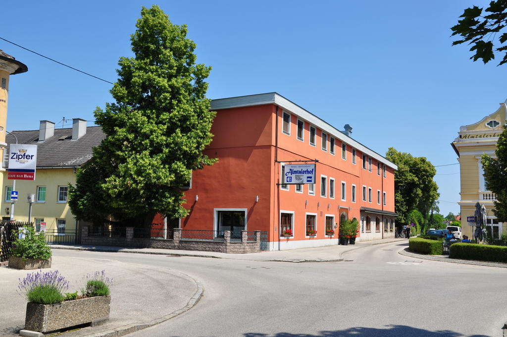 Hotel Almtalerhof Траун Екстер'єр фото