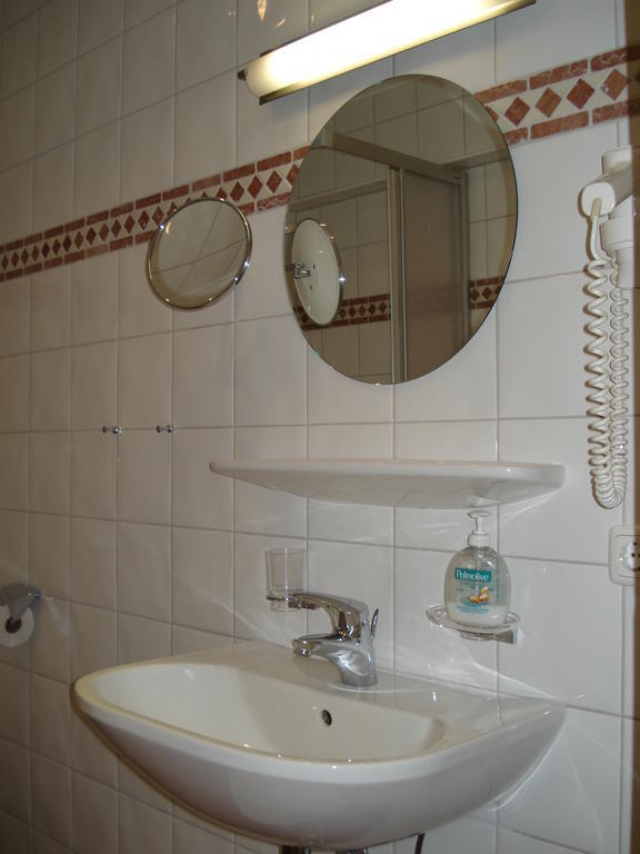 Hotel Almtalerhof Траун Екстер'єр фото