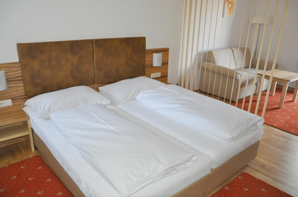 Hotel Almtalerhof Траун Номер фото